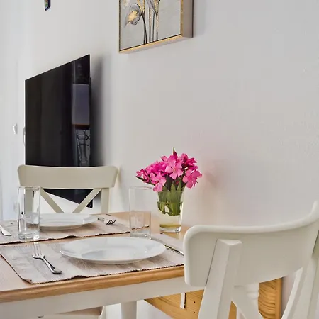 아파트 Callisthea *